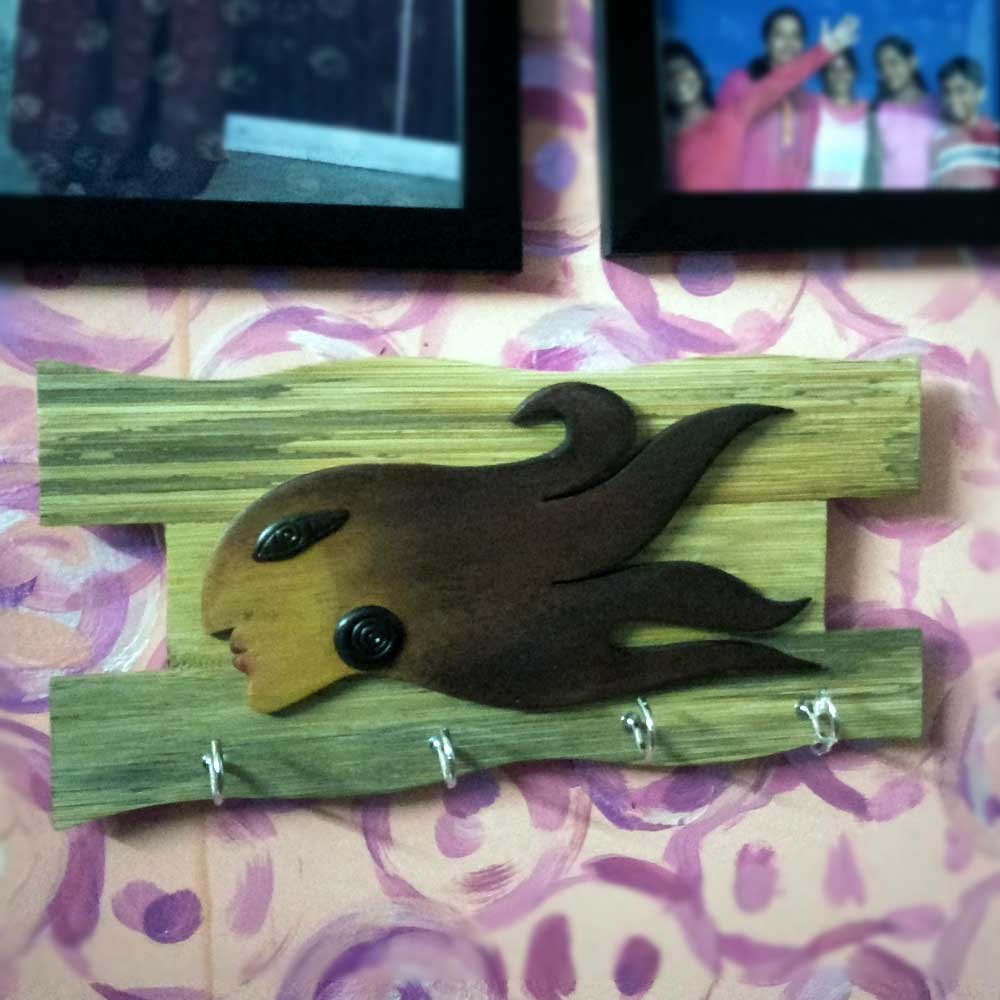 Decorative Handmade Bamboo and Cane Crafted Wall Hung Key Holder for Home Decor