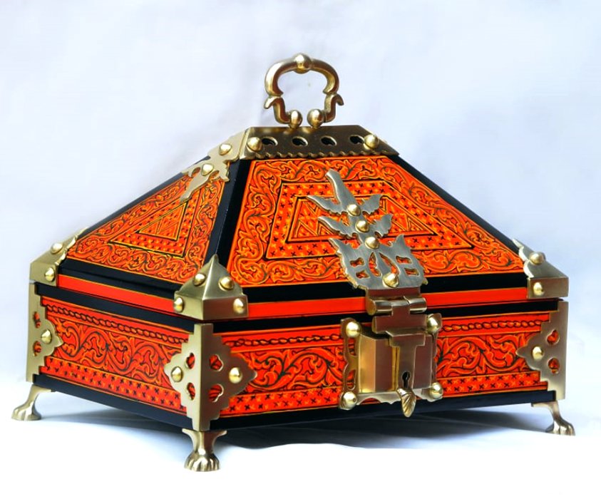 Kauthuk Mahagony Wood Crafted Mural Painted Nettur Petti Traditional Jewellery Box (Orange, 13 x 9 Inches) thumbnail 1