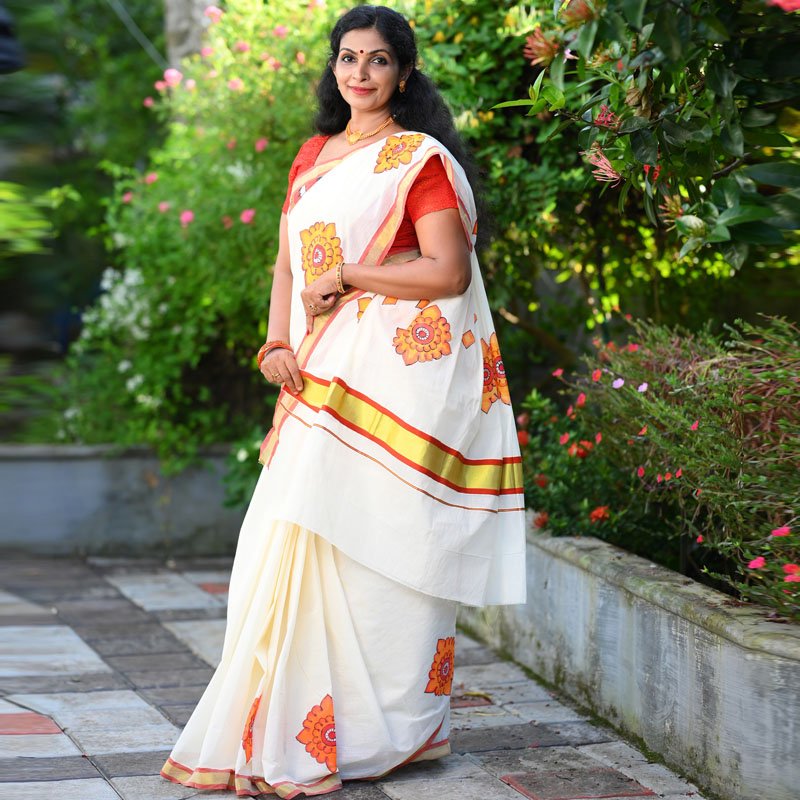 Handpainted Hand loom Designer Saree Occasional Wear thumbnail 3