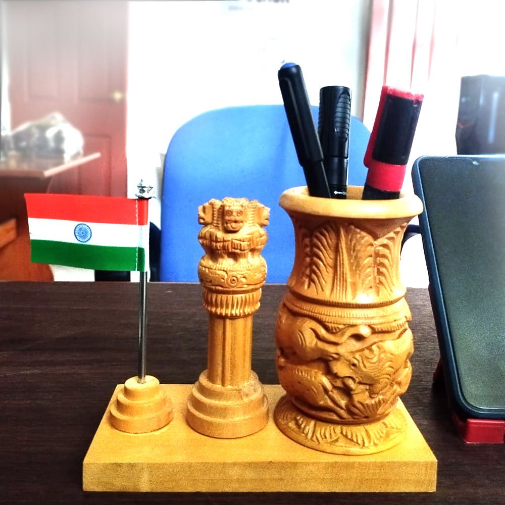 India Ashoka Pillar Tabletop Pen Holder Souvenir crafted in White Wood thumbnail 3